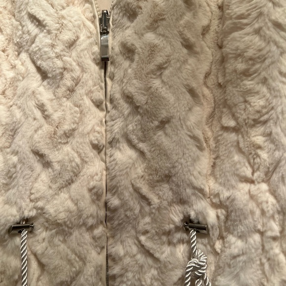 Cato women's size medium vest - Picture 3 of 9